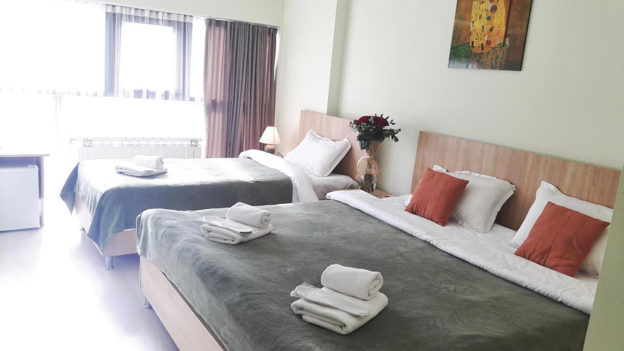 Amadeus Hotel Tbilisi Eksteriør bilde